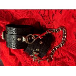 Kajdank Skórzane Ornament Łańcuch 25 cm czarne